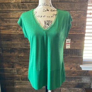 NWT💚Green V-Neck